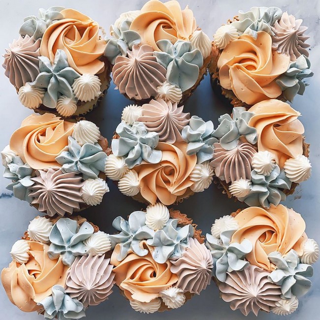 laurynmariebakes Cupcake Decorating Ideas #cakes #cupcakes 